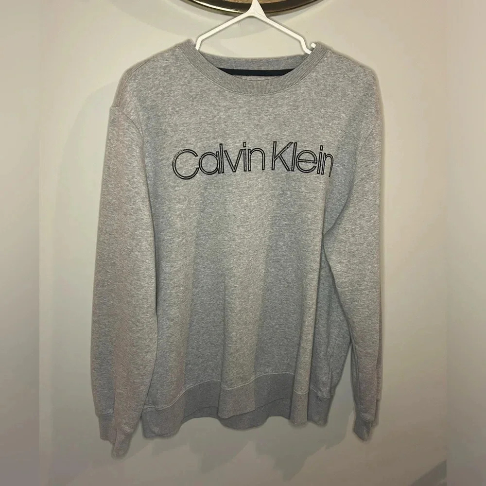 Calvin Klein Crewneck Men Size  Large​